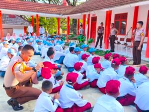 Polri Kerahkan 372 Taruna Akpol Dampingi Siswa di 73 Sekolah Rakyat Bersama Taruna Akademi TNI