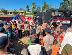 Pulihkan Semangat Pengungsi, Brimob Gelar Trauma Healing dan Pelayanan Kesehatan